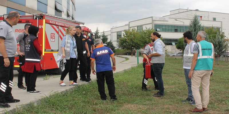 Düzce  Atatürk Devlet Hastanesi 2022 Yılı Ve Tahliye Tatbikatı Başarı İle Gerçekleştirildi.